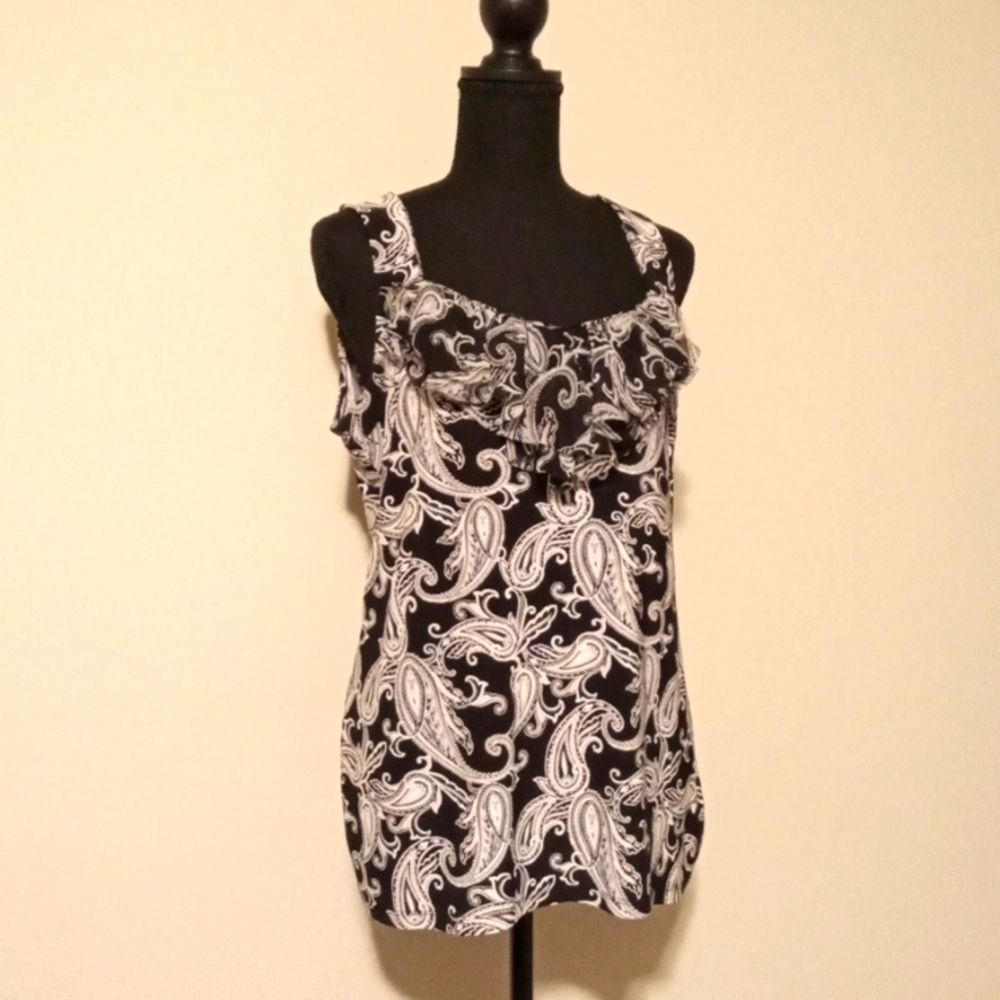 White House Black Market Flattering Lightweight Paisley Print Ruffle Tank Top